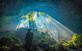 Hang động núi lửa lớn nhất Đông Nam Á nằm ở đâu?