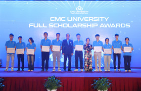 Một trường đại học trao 96 tỷ đồng học bổng cho sinh viên tại lễ khai giảng