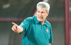 HLV Ấn Độ hứa tung đội hình mạnh nhất, quyết thắng tuyển Việt Nam