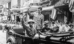 Hình ảnh lịch sử ngày tiếp quản Thủ đô 10/10/1954