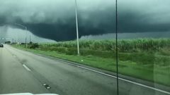 Cảnh hoang tàn như ngày tận thế ở bang Florida trước khi bão Milton đổ bộ