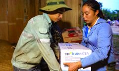 Cá nhân làm từ thiện khi bão lũ phải tuân thủ quy định nào ?
