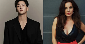 Sao Hàn 14/10: Nam thần tượng hẹn hò diễn viên Tây Ban Nha 57 tuổi, từng ly hôn