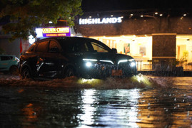 Dự báo thời tiết TP.HCM ngày 16/10: Cảnh báo ngập úng do mưa lớn, triều cường 