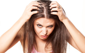 Nguyên nhân khiến gội đầu nhưng vẫn còn gàu