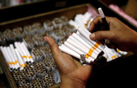 Tăng thuế tiêu thụ đặc biệt với thuốc lá: Chuyên gia phân tích gì?