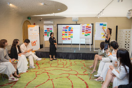 Gần 100 nghệ sĩ, người nổi tiếng kêu gọi xóa bỏ bạo lực đối với phụ nữ và trẻ em