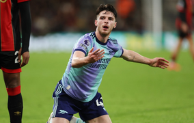 Saliba nhận thẻ đỏ, Arsenal thua sốc Bournemouth