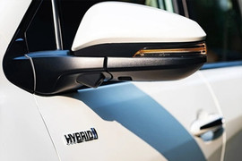 5 mẫu xe hybrid bán chạy nhất từ đầu năm đến nay tại Việt Nam