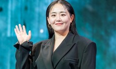 Sao Hàn 22/10: Ngoại hình tăng cân khó nhận ra của mỹ nhân 'Trái tim mùa thu'