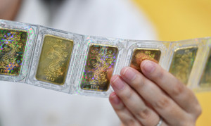 Ngân hàng Nhà nước: Giá vàng trong nước cao hơn thế giới 5-7%