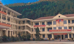 Tạm đình chỉ hiệu trưởng trường Phổ thông dân tộc nội trú THCS&THPT Sa Pa
