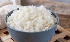 Ăn cơm nguội hâm lại có gây ung thư?