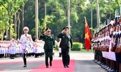 Đại tướng Phan Văn Giang chủ trì lễ đón Phó Chủ tịch Quân ủy T.Ư Trung Quốc