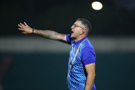 Bóng đá trẻ Việt Nam cần huấn luyện viên ngoại?