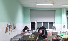 15 học sinh tiểu học ở Quảng Nam nhập viện cấp cứu sau khi ăn sữa chua