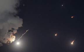 Nóng: Israel bắt đầu tấn công đáp trả Iran