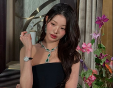 Sao Hàn 29/10: Công chúa Kpop đeo trang sức tiền tỷ, khoe nhan sắc ngọt ngào