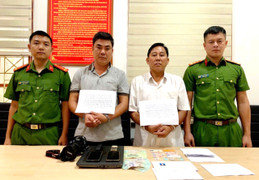 Bắt 2 kẻ giả danh nhà báo, cưỡng đoạt tài sản của nhiều doanh nghiệp