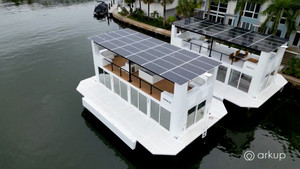 Bên trong nhà nổi trên mặt nước như khách sạn 5 sao của Mỹ