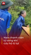 Khóc nghẹn cảnh người thân đón thi thể nam thanh niên hy sinh khi cứu trợ lũ lụt