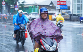 Dự báo thời tiết TP.HCM ngày 29/10: Nắng nhẹ, mưa dông về chiều tối