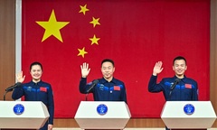 Hai phi hành gia 9X Trung Quốc lần đầu bay vào vũ trụ