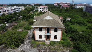 Cận cảnh 2 trụ sở làm việc rộng gần 20.000m2 tại Phú Yên bị bỏ hoang