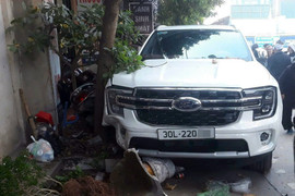 Tin tai nạn giao thông mới nhất ngày 2/11: Tạm giữ tài xế lao vào đoàn đưa tang