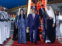 Thủ tướng Phạm Minh Chính bắt đầu thăm chính thức Qatar