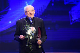 GS Jens Juul Holst: Từ VinFuture đến Top 100 người ảnh hưởng nhất thế giới