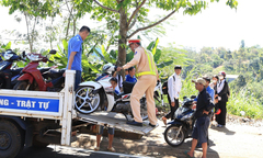 Tài xế không có giấy phép lái xe, CSGT có được tạm giữ phương tiện?