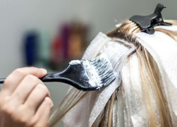 Tẩy tóc có hại không?