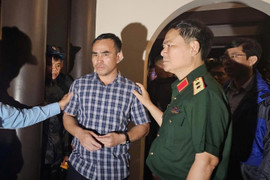 Đại tướng Phan Văn Giang khen ngợi hai phi công xử lý tốt sự cố máy bay ở Bình Định