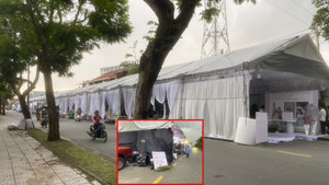 TP.HCM: Dân dựng rạp cưới giữa đường, Chủ tịch phường nói gì?