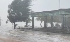 Ứng phó khẩn cấp khi bão Toraji tiến gần Biển Đông