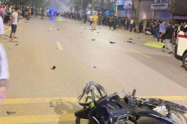 3 xe máy va chạm, 2 người tử vong