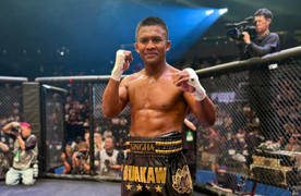 ‘Thánh Muay’ Buakaw đối đầu nhà vô địch kickboxing Trung Quốc 
