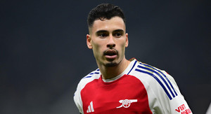 Hòa Chelsea, Arsenal cách đội đầu bảng 9 điểm