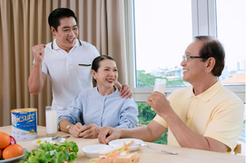 Lacsure - công thức dinh dưỡng toàn diện giúp chống lại quá trình lão hoá