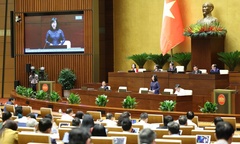Đại biểu trăn trở tình trạng bác sĩ 'dởm' hành nghề, Bộ trưởng nói sẽ xử nghiêm