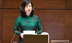 Bộ trưởng Y tế đeo khẩu trang, bịt mặt ra hiệu thuốc 'thử mua thuốc không đơn'