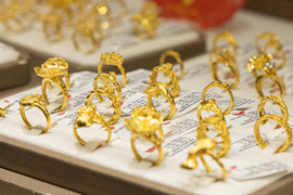 Giá vàng hôm nay 14/11: Chịu áp lực của USD, vàng vẫn giảm sâu