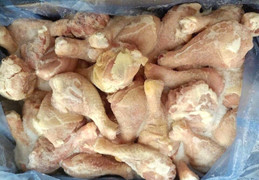 Phát hiện 300kg đùi gà đông lạnh không rõ nguồn gốc, xuất xứ