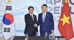 Chủ tịch nước Lương Cường hội kiến Tổng thống Hàn Quốc Yoon Suk Yeol