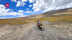 Chàng trai chạy mô tô vượt 12.000km xuyên quốc gia trong 30 ngày