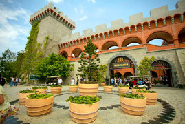 Mê mẩn lâu đài rượu vang mang kiến trúc châu Âu ở Phan Thiết