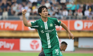 Công Phượng lại ghi bàn, dẫn đầu danh sách vua phá lưới giải Hạng Nhất