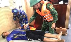 Chìm tàu cá, 5 ngư dân Quảng Bình được cứu sống