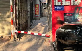 Ngõ nhỏ dựng barie: Giữa Thủ đô sao lại dùng lệ làng để ngăn sông cấm chợ?